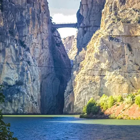 Feriehus Gorgeous In Alora-el Chorro *